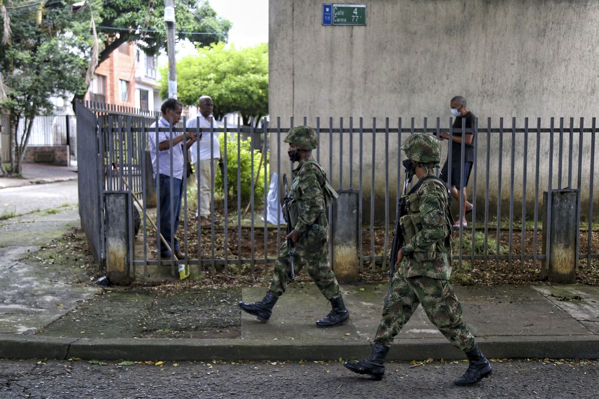 Sacar a los militares a las calles ha provocado nuevas críticas a Iván Duque en Colombia  Internacional
